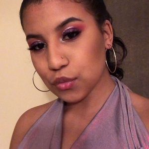 Meet your Posher, Julissa